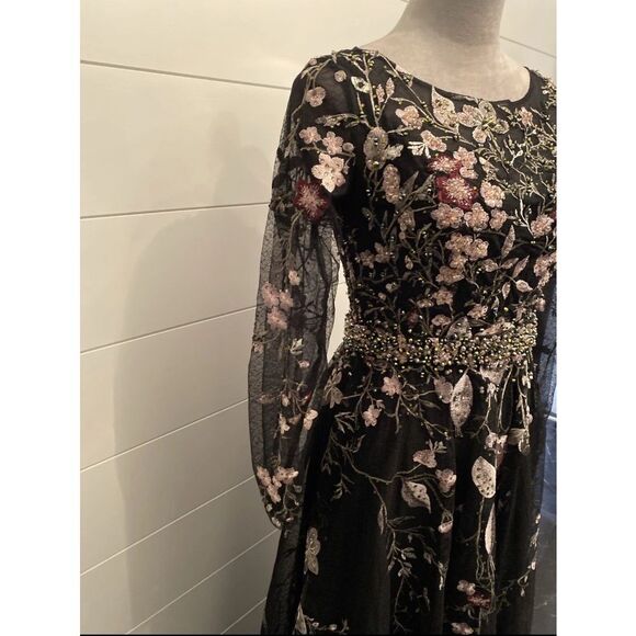 Mac Duggal 20476 Floral Embroidered Long Sleeve Dress Size 4 - Picture 6 of 15